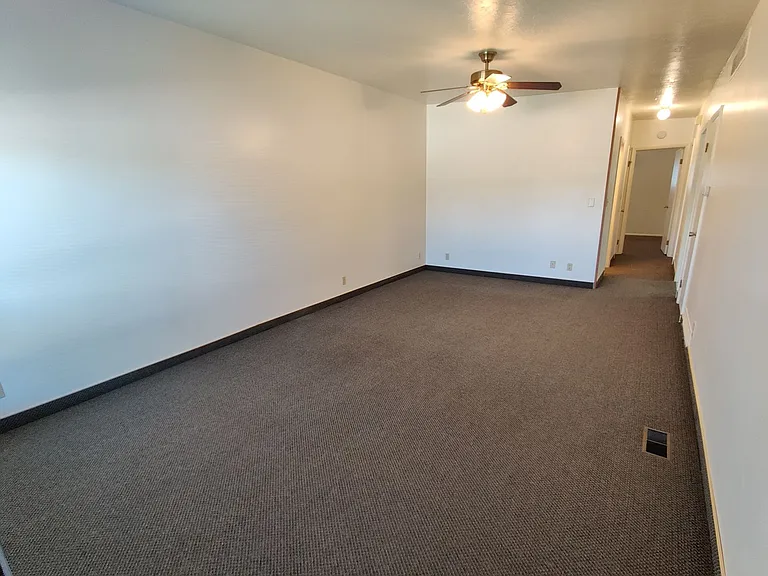 2227 W 4300 S — Photo 15