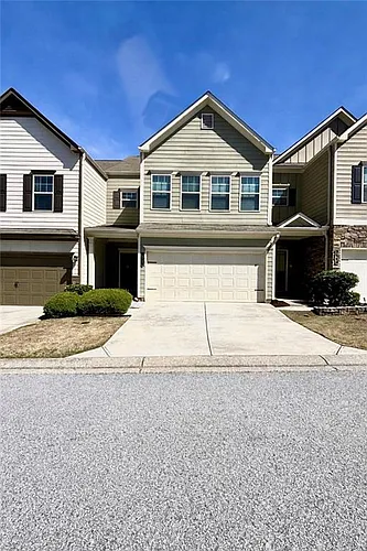 39 Crescent Cmns Photo 1