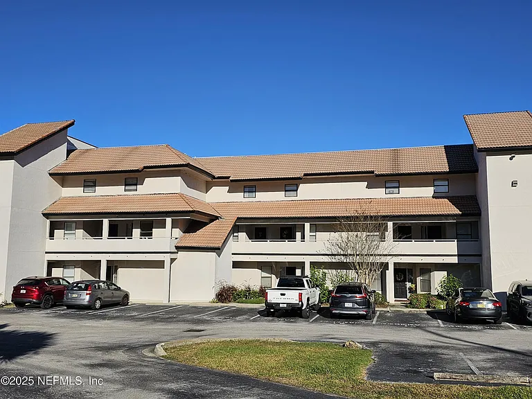 1307 River Hills Cir E #16 — Photo 6