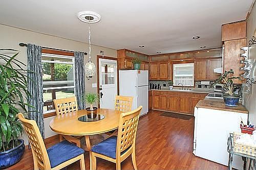 Kitchen & Nook