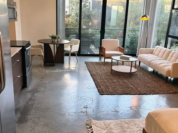 Sofia Lofts, 3045-3057 E Broadway #6, San Diego, CA 92102