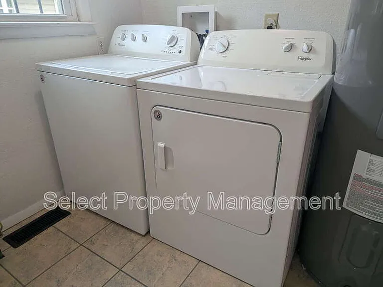 122 W Creighton Ave — Photo 14