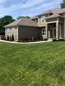704 155th Ter, Basehor, KS, 66007