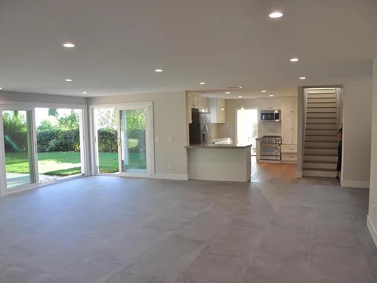 3078 Zell Dr — Photo 9