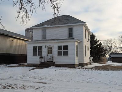 143 1st Ave SE, Wells, MN, 56097