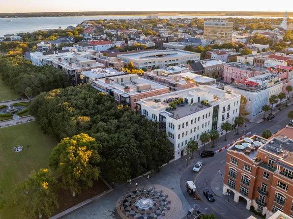 1 Vendue Range #L, Charleston, SC 29401