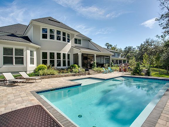 4th image of 151 Gardiners Bay Dr
