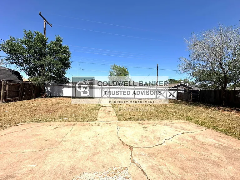 4506 Itasca St — Photo 10