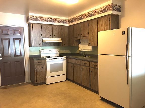 3rd image of 4401 Pickney Dr APT 2