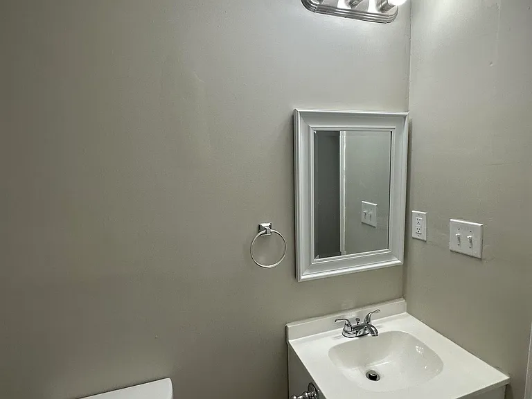 420 Airline Ave — Photo 15