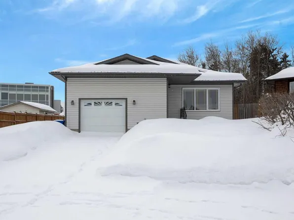 218 NE Maclaren Cres, Wood Buffalo, AB T9K 1J8