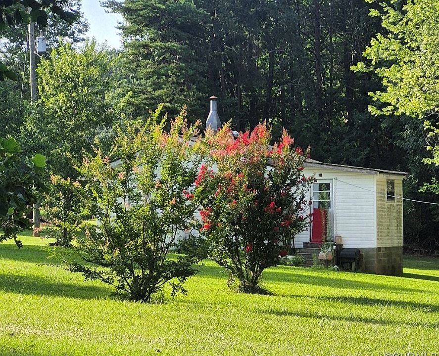 2nd image of 3730 Crawley Rd