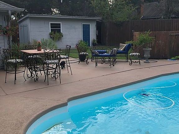 2nd image of 517 Leatherwood Ln