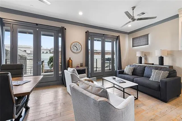 2 bed, 2.5 bath, 1557 sqft, $2,995 — Photo 3