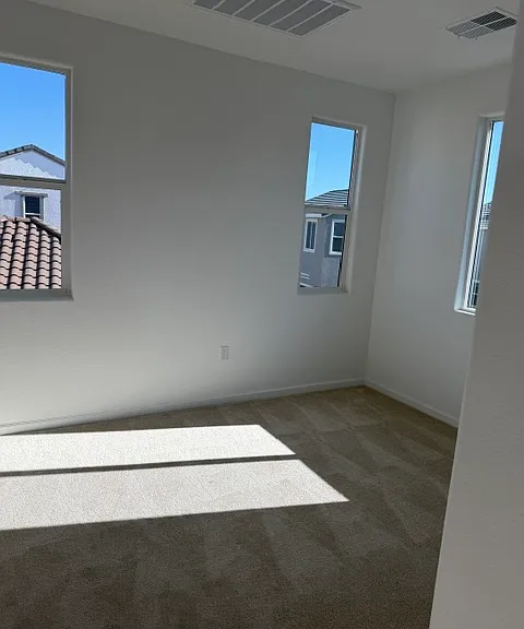 3194 Summit Dr — Photo 5