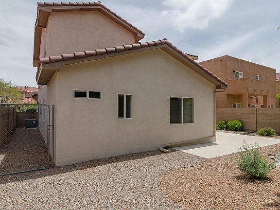 3rd image of 7015 Casa Elena Dr NE