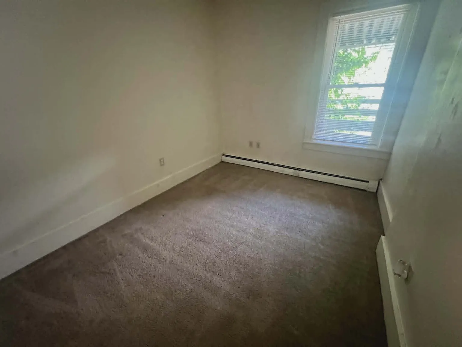 2 bed, $1,400 — Photo 4