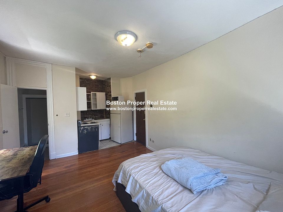 2nd image of 40 Anderson St #144