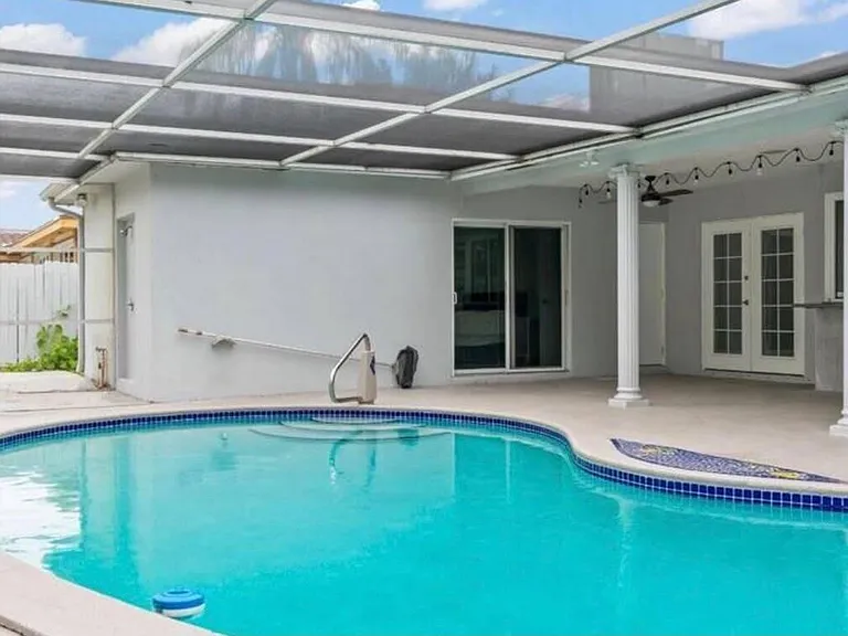 4811 Hayes St — Photo 11