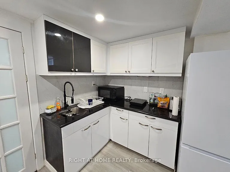 55 Dallas Rd #2 — Photo 11