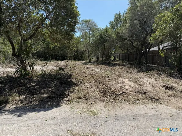 2 S 12th St, Aransas Pass, TX 78336