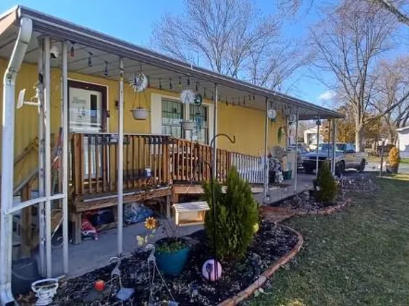 16 Buckeye Ln, Carlisle, PA 17015