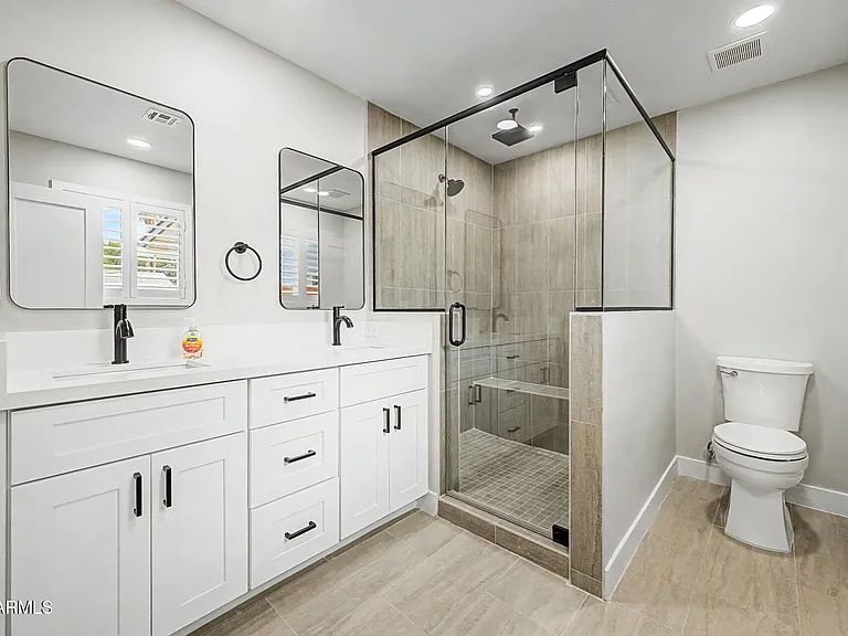 8440 E Palm Ln — Photo 13