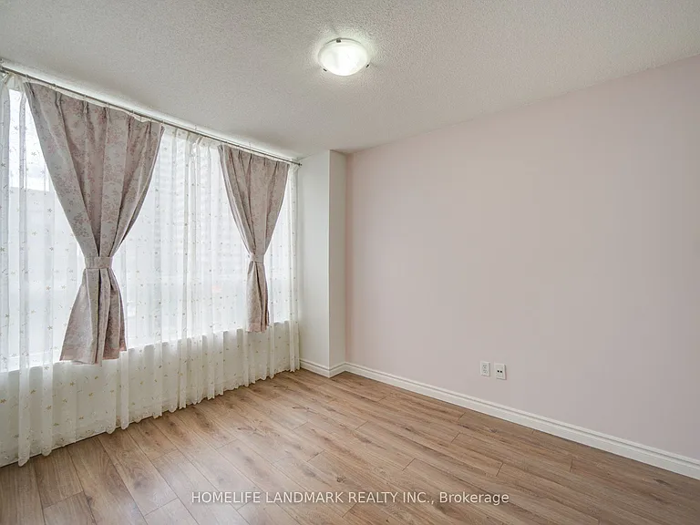 43 Eglinton Ave E #1003 — Photo 13