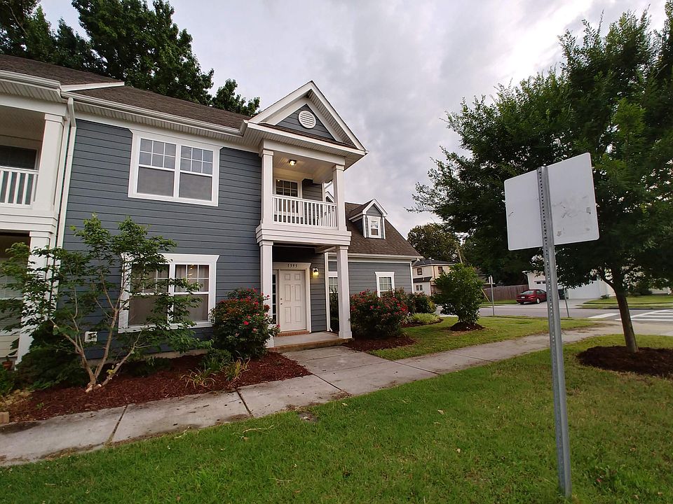 1st image of 1395 43rd St