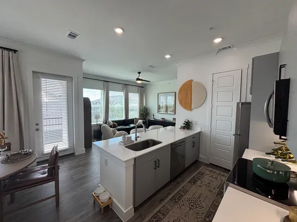 (undisclosed Address), Buda, TX 78610