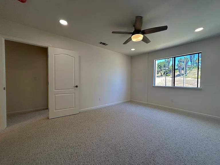 5435 Villas Dr — Photo 22