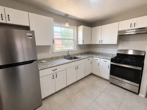 5 Treat St #16D, West Haven, CT 06516
