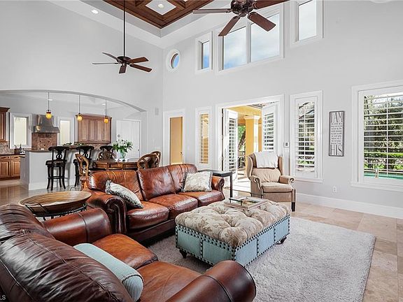 5th image of 2940 Tiburon Blvd E