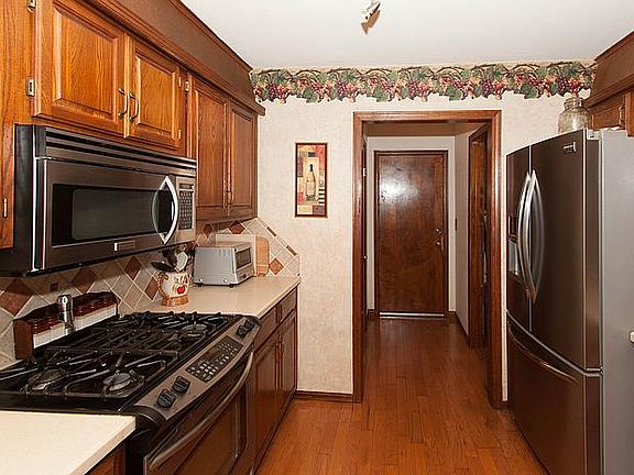 5th image of 24010 E King Ct