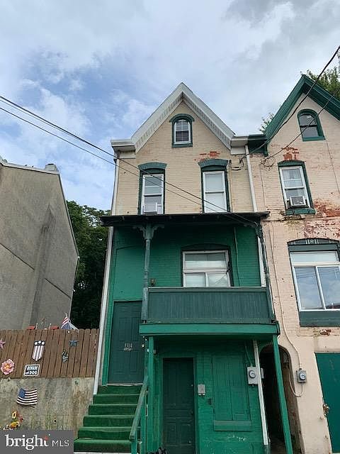 2nd image of 1304 Fairview St
