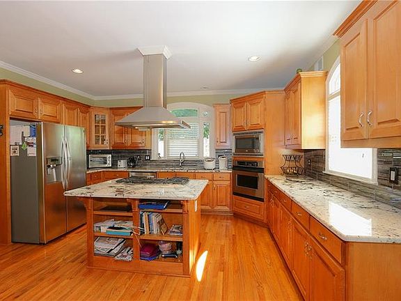 4th image of 2299 Bright Water Dr