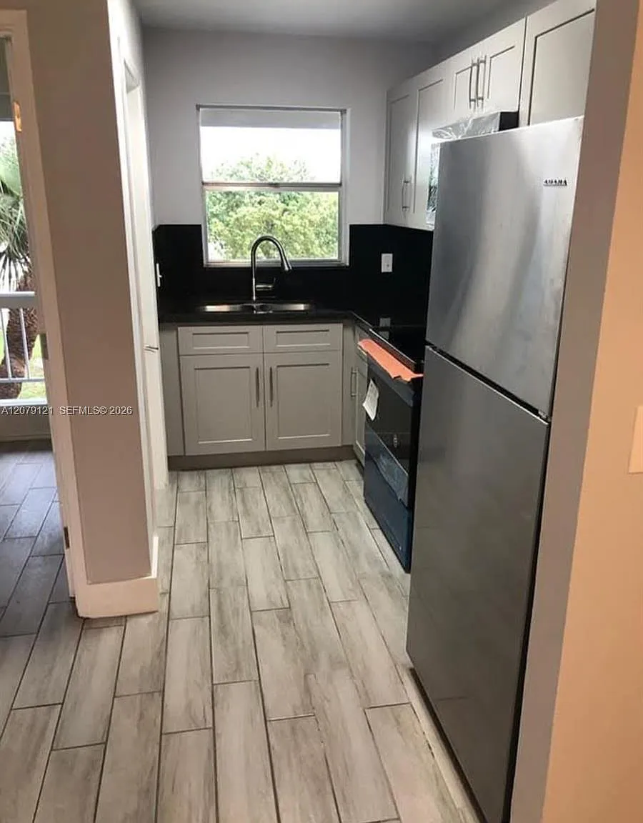 Paradise By The Sea Condo — Photo 4