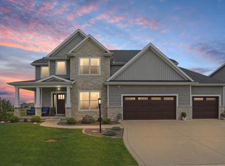 1020 Declaration Dr, Savoy, IL