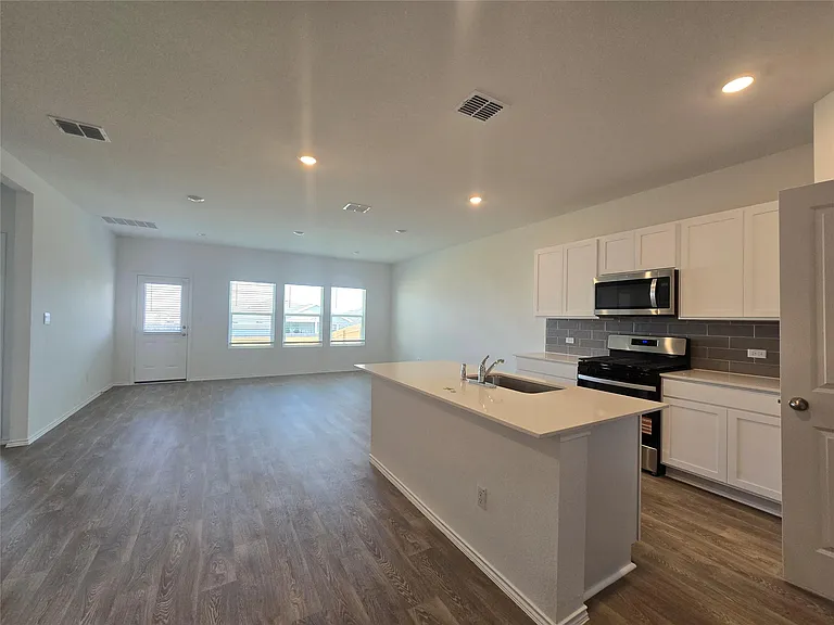 352 San Juan Trl — Photo 9