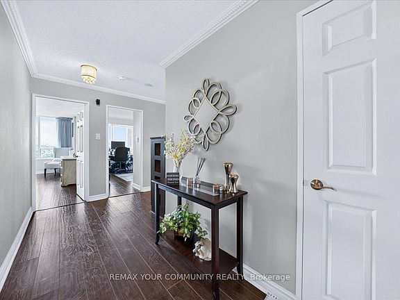 4th image of 8501 Bayview Ave #907