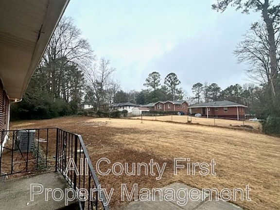 3rd image of 2776 Belleau Ln SE