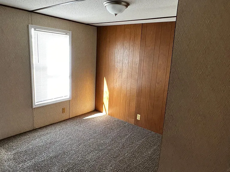 312 Becky Ln — Photo 6