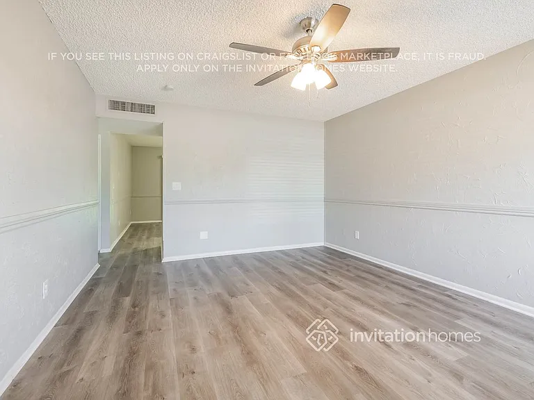 3223 W Acapulco Ln — Photo 2