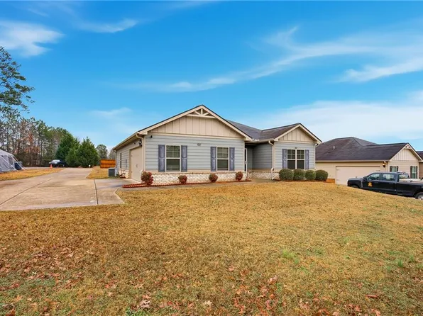 6968 New Dale Rd, Rex, GA 30273