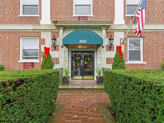 360 Stewart Avenue UNIT 3D, Garden City, NY 11530 | MLS #3567245 | Zillow