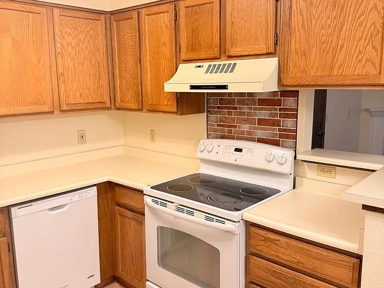 3328 S Ammons St #4-105 — Photo 8