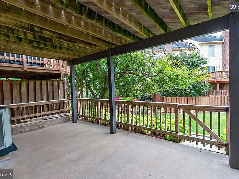 7427 Salford Ct — Photo 39