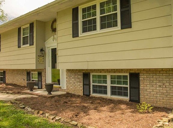 5th image of 3525 Ozark St NW