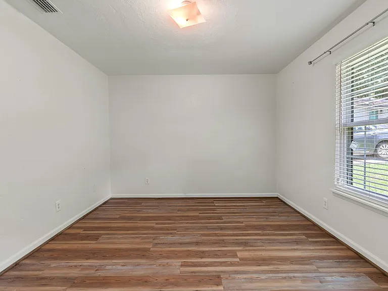 2434 Jolene Ln — Photo 31