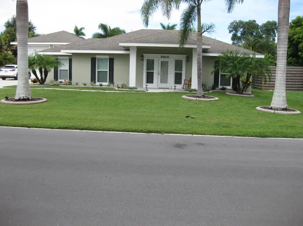 5910 Briarwood Ave, Sarasota, FL 34231